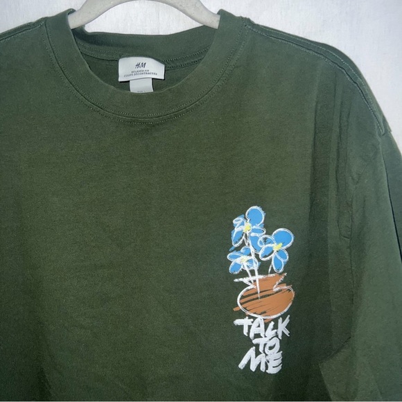 H&M Mens ‘Talk To Me’ Floral Relaxed Fit Printed Tee, L - Picture 3 of 6